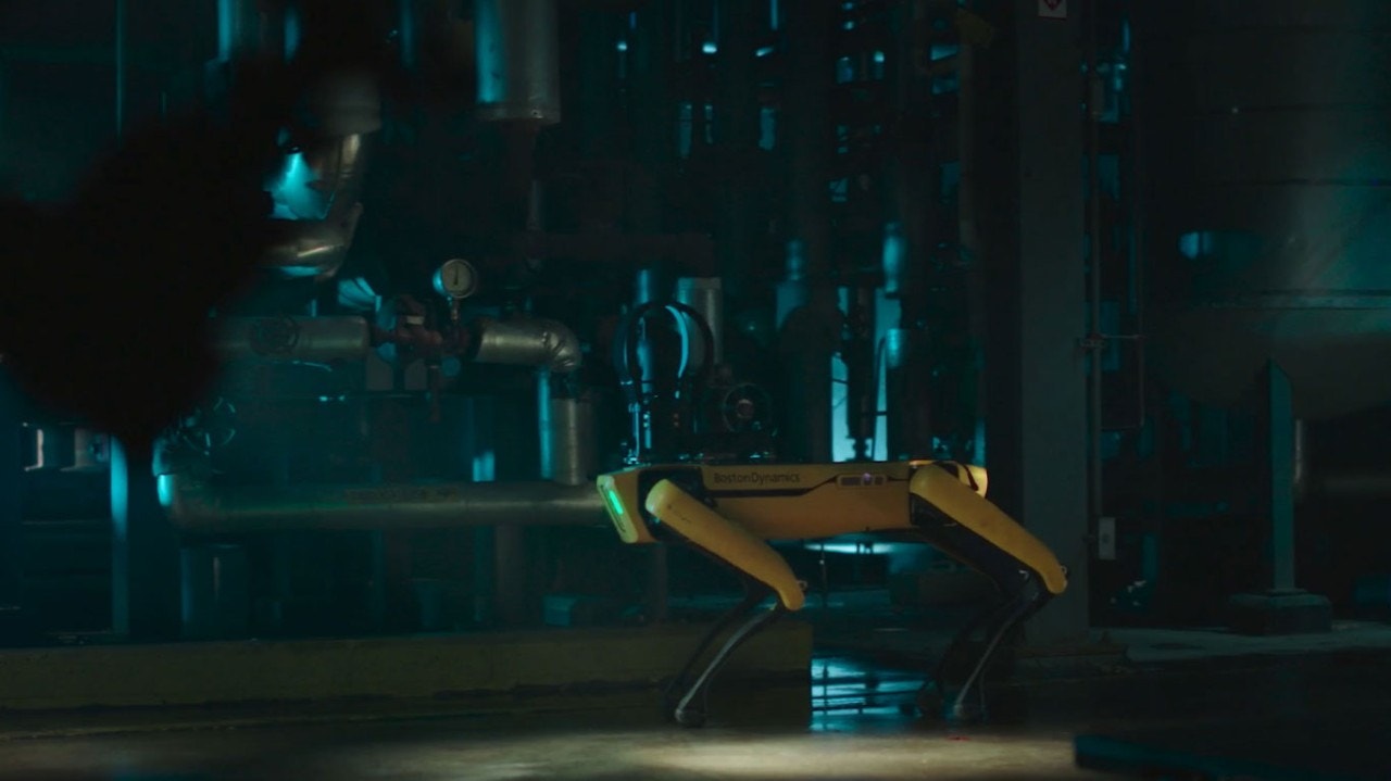 Spot 在锅炉房里