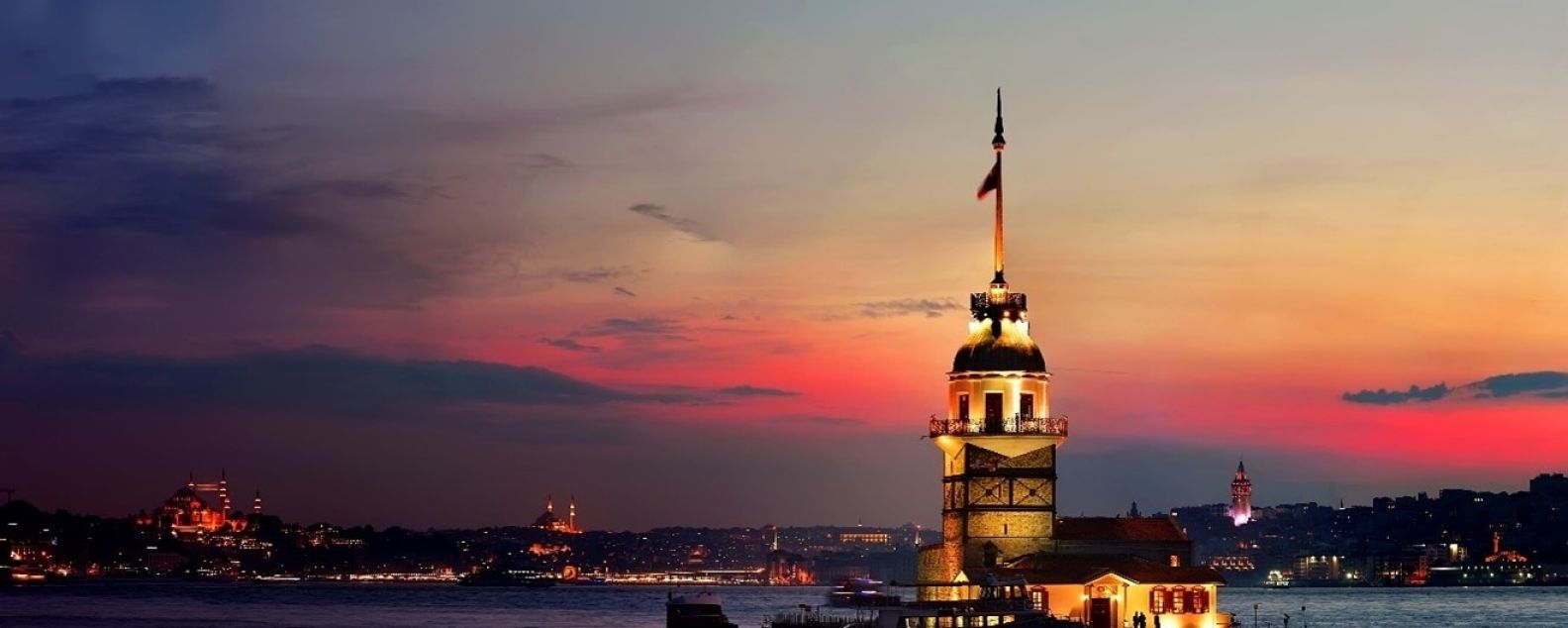 Maidens Tower in Istanbul, Turkey at sunset