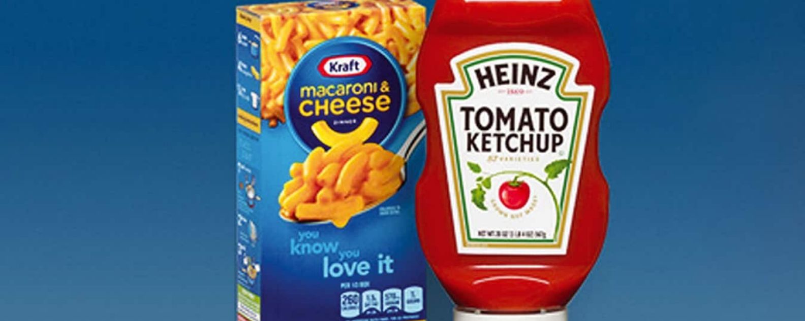 Image avec une boîte de macaronis au fromage et une bouteille de ketchup