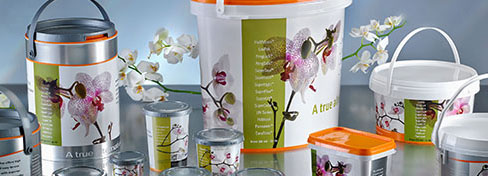 Various plastic lids and food storage containers